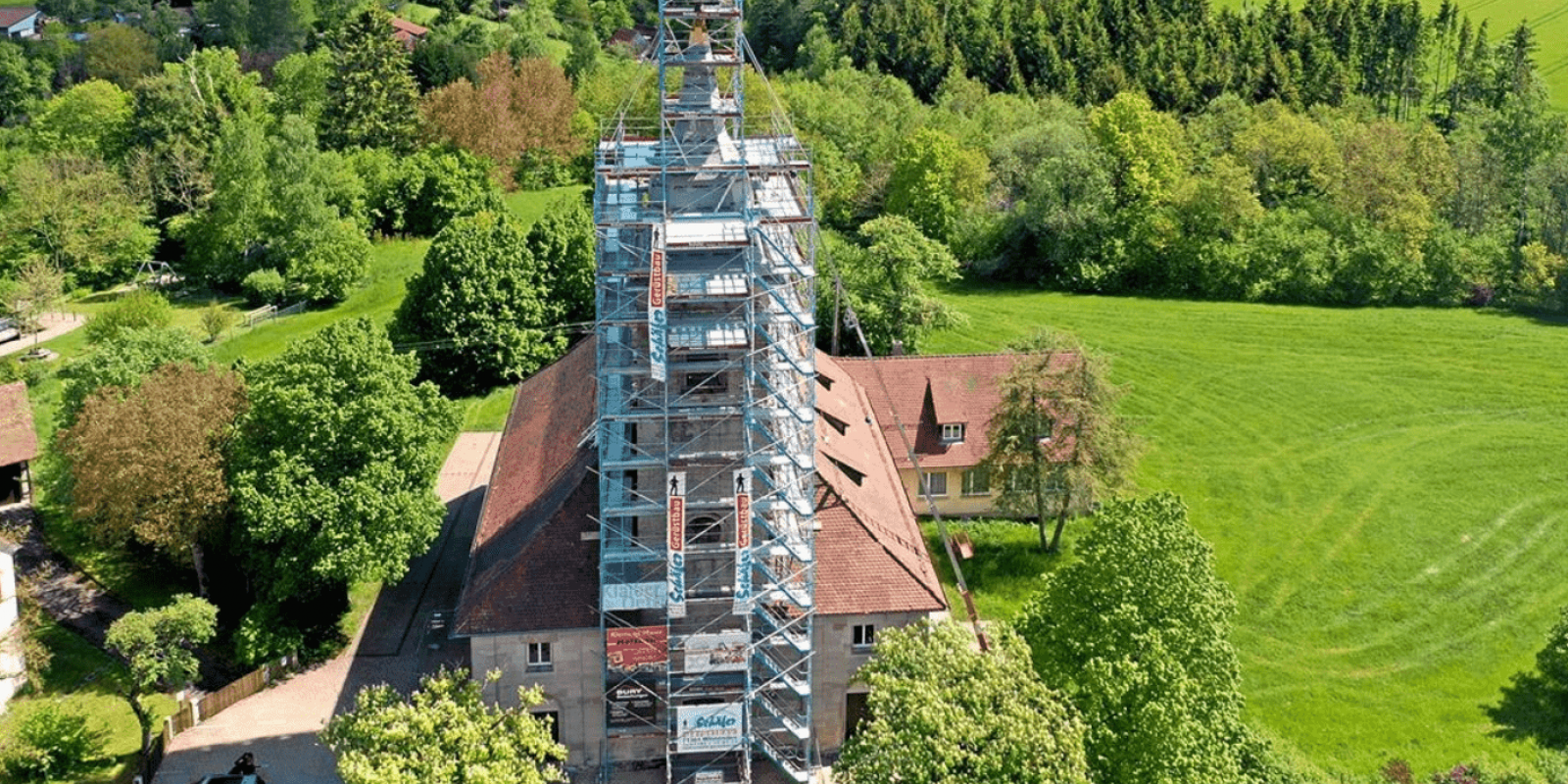 Kirchturm in neuem Glanz