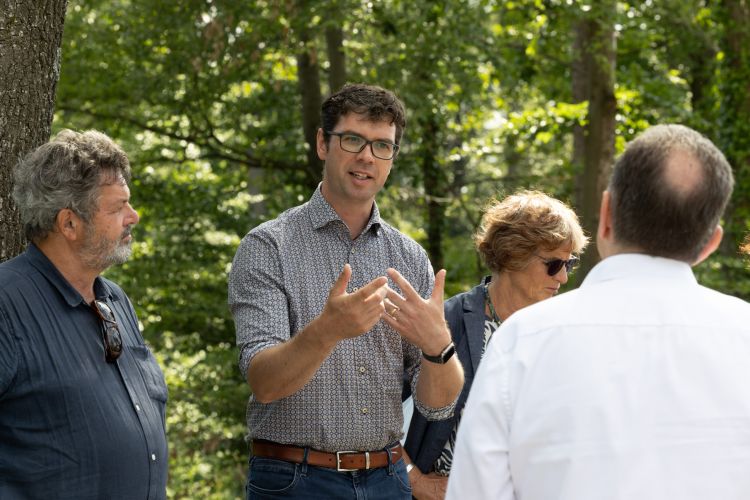 Traktoren auf der neuen B14