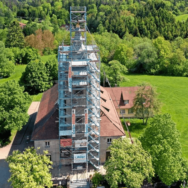 Kirchturm in neuem Glanz